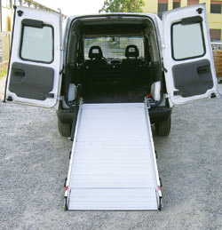 Rampa pieghevole servoassistita portata fino a 400kg per furgoni Citroën Jumpy - serie Light