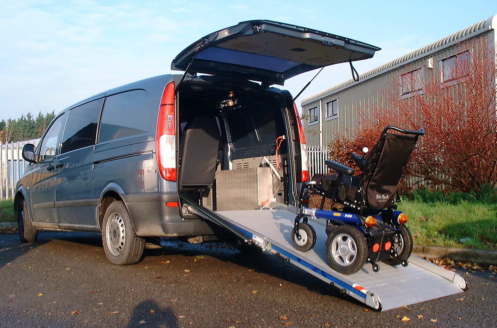 Rampa Mercedes Vito - Serie Light 400 kg